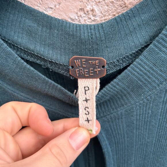 Free People Faye Green Ribbed Keyhole Tank Size Small - Picture 4 of 5